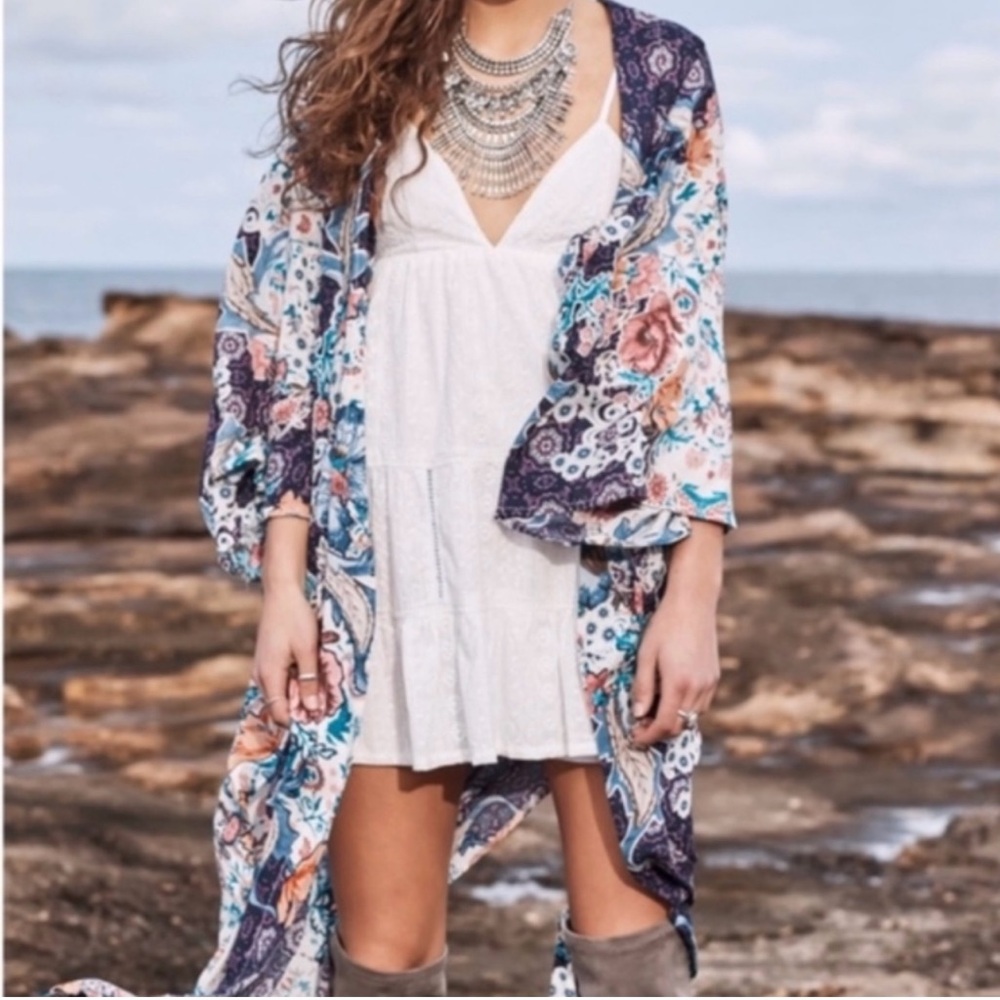 Jaase Kimono Size Large Long Floral Beautiful